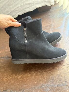 NEW! NEVER WORN! Ugg Femme boots with wedge. MAKE YOUR BEST OFFER